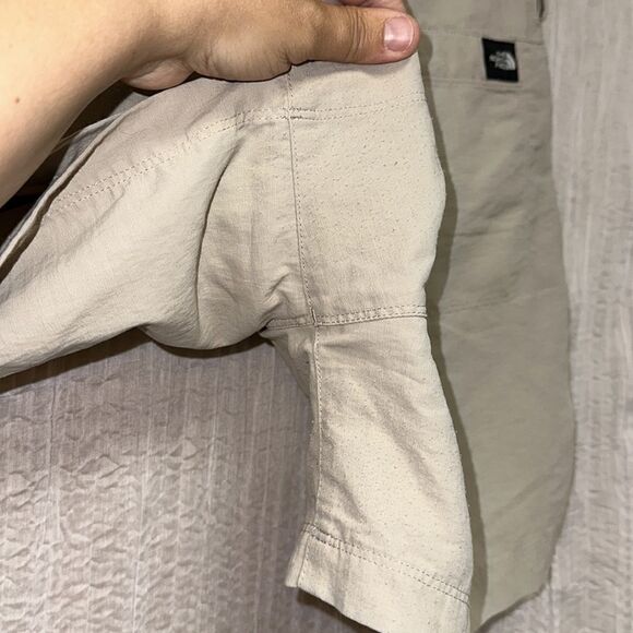 The North Face 10 Tan Lightweight Nylon 4” Hiking 5 pocket Outdoor Shorts - Picture 11 of 15
